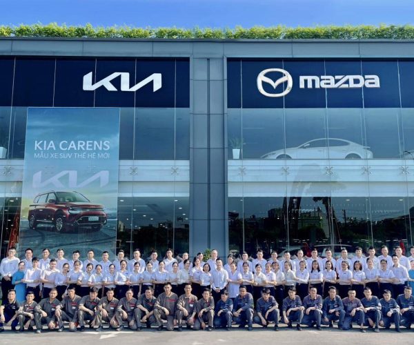 khach hang mazda thai binh 13 Mazda